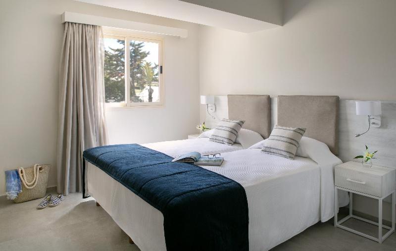 Hotel Louis Paphos Breeze Klorakas Pokoj fotografie